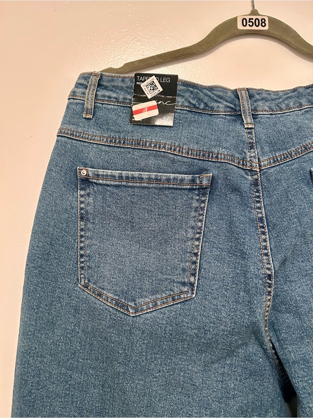INC International Concepts Mid Blue Pleated Relaxed Jeans - Picture 4 of 4